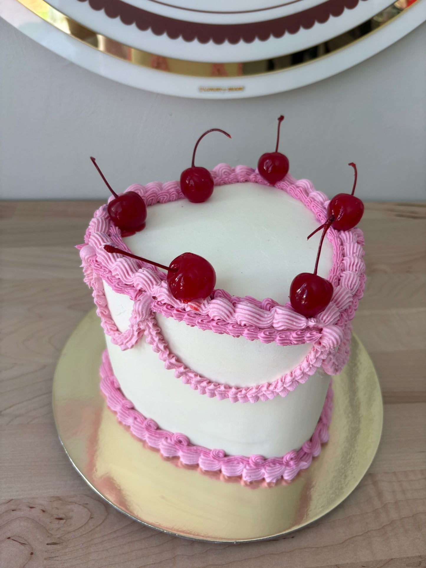 6’ Vintage Cake
